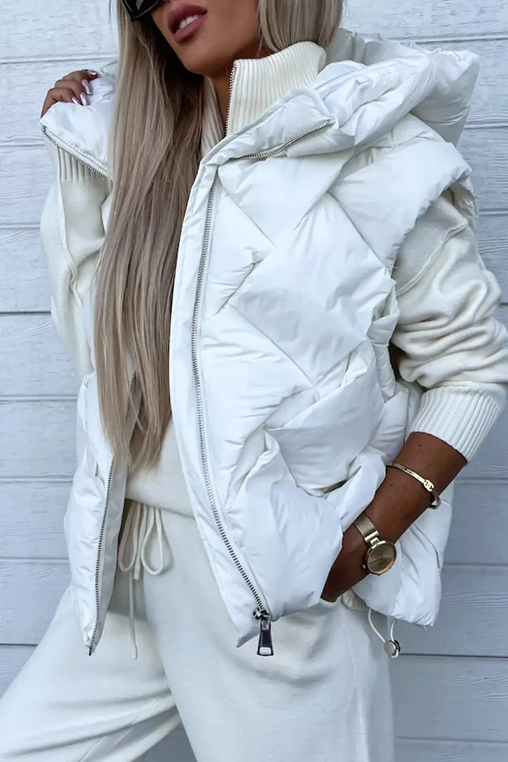 White quilted zipper front hooded vest coat - l / 100% polyester - puffer