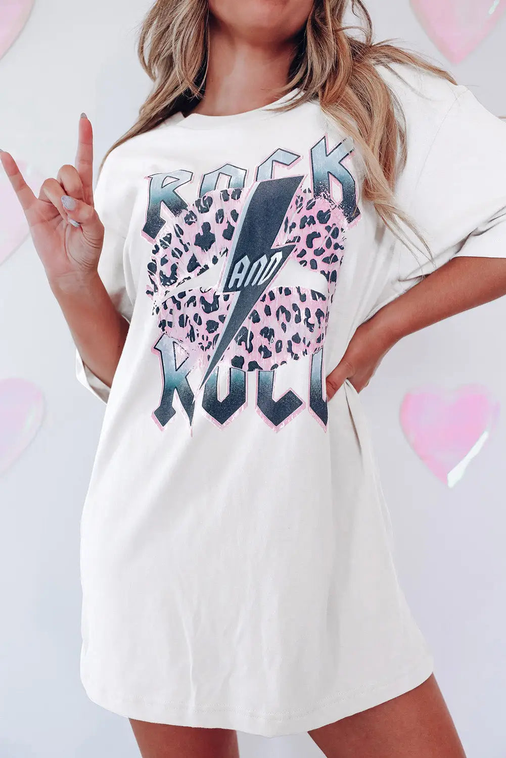 White rock and roll leopard lip lightning oversized graphic