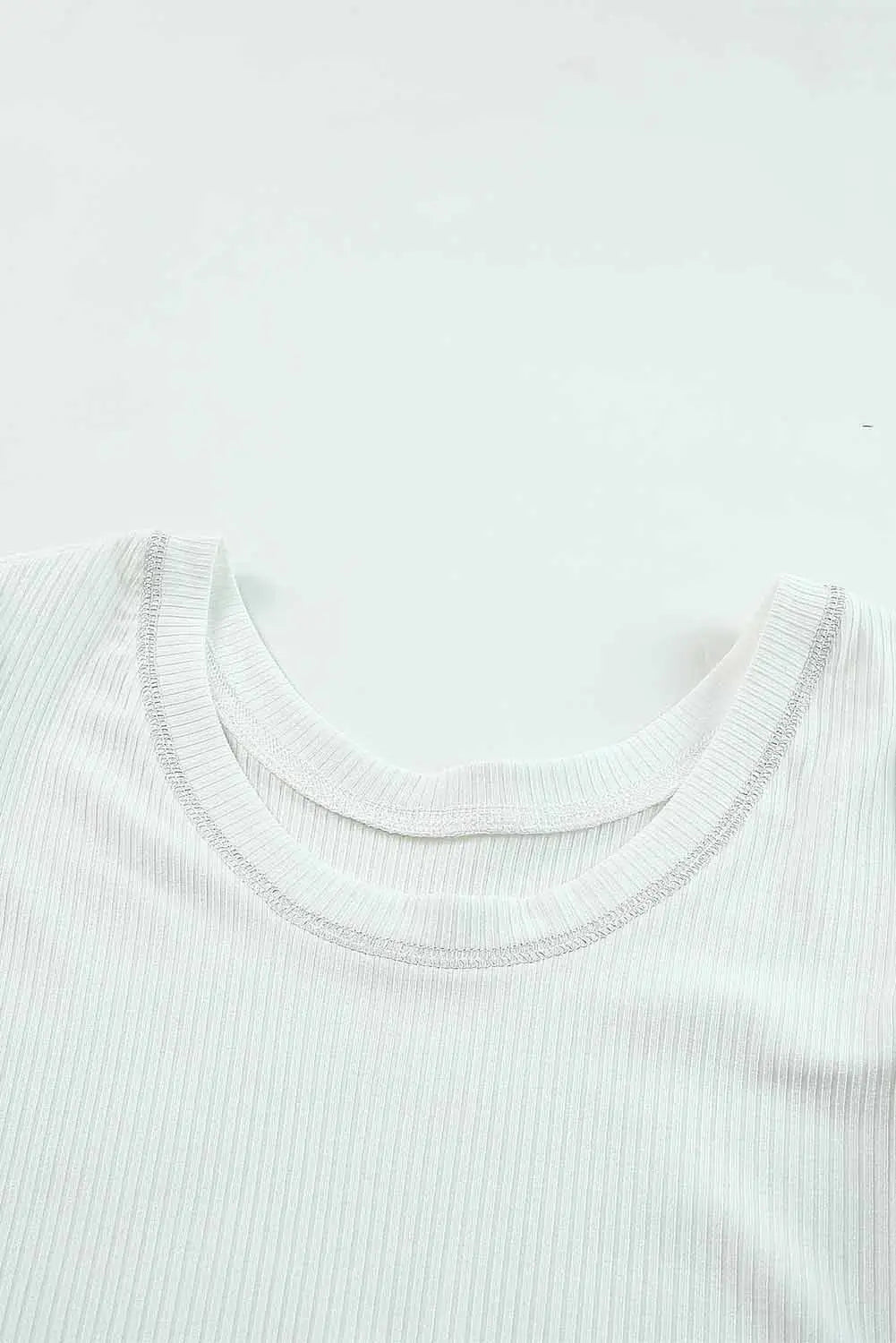 White round neck half sleeve ribbed knit top - t-shirts