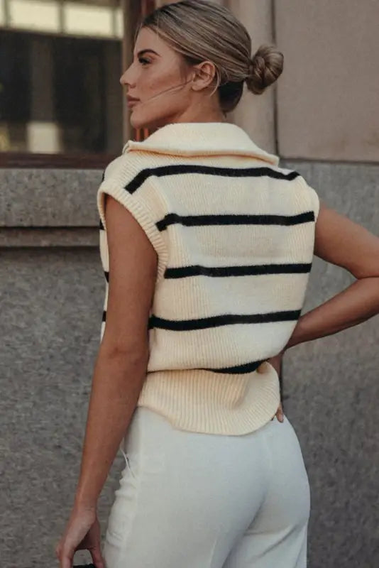 White stripe knit top - zipped collar cap sleeve