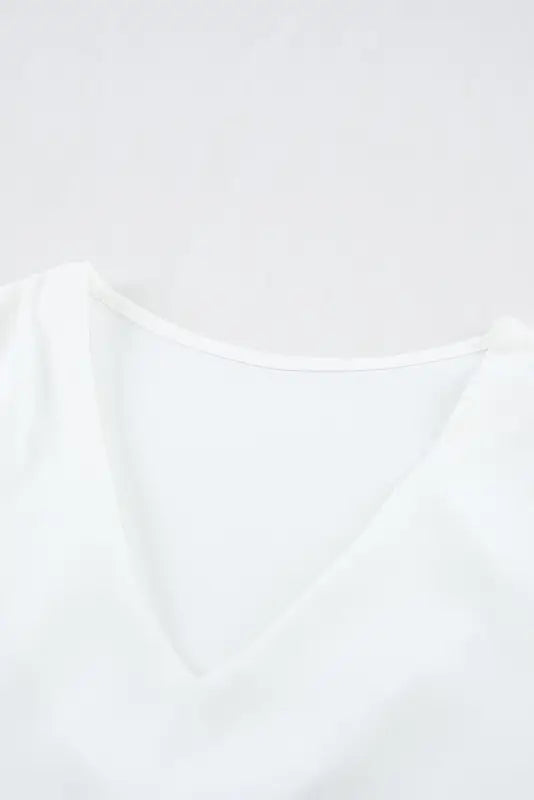 White v neck short sleeve tee - t-shirts