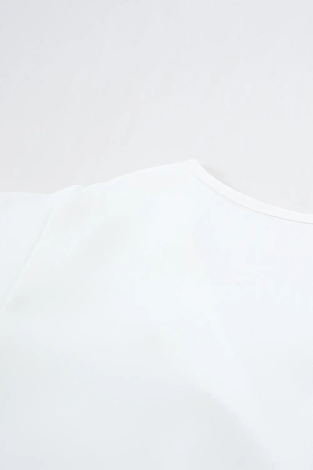 White v neck short sleeve tee - t-shirts