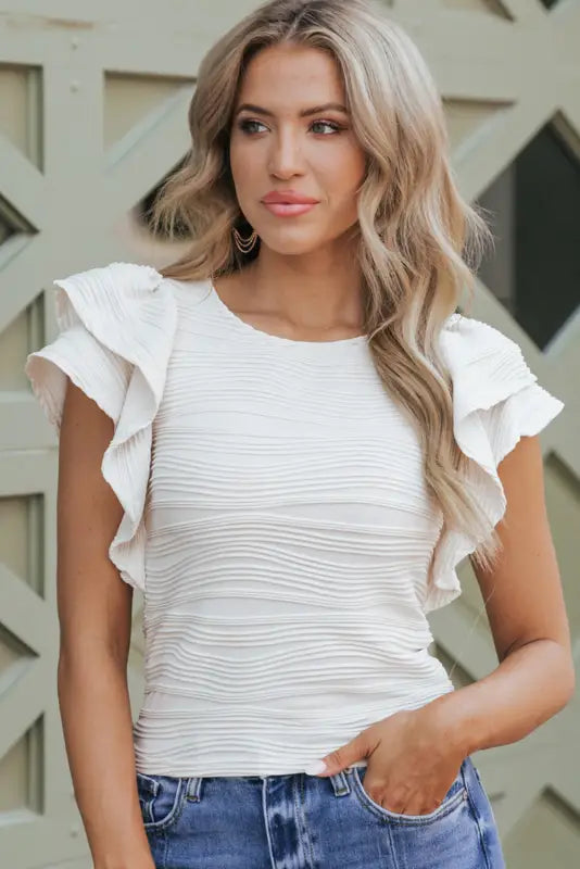 White wavy textured ruffle sleeve top - tops