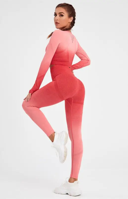 Women’s long sleeve gradient yoga set - red / s - activewear leggings sets