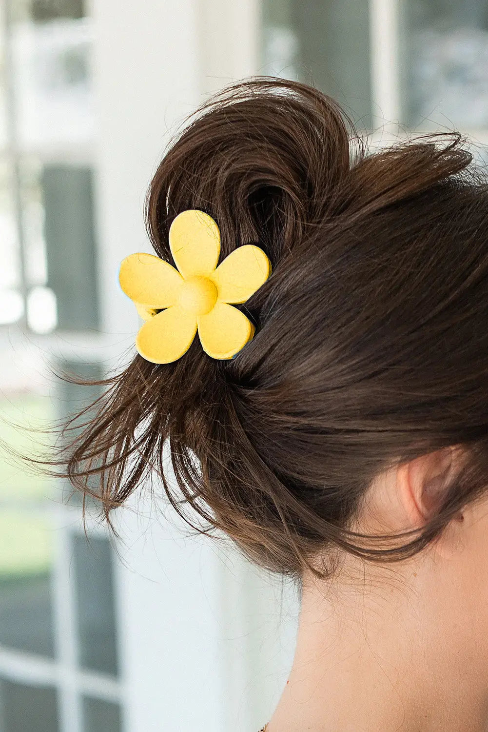 Yellow flower hair claw clip - one size / plastic - clips